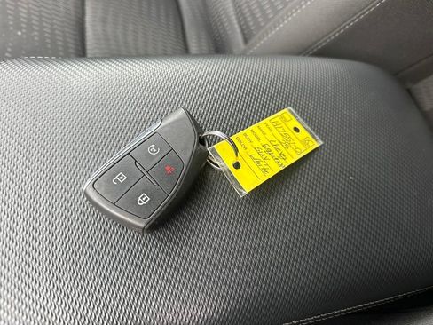 Used 2025 Chevrolet Equinox LT image 19