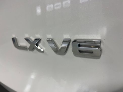 Used 2020 Kia Telluride LX FWD image 38