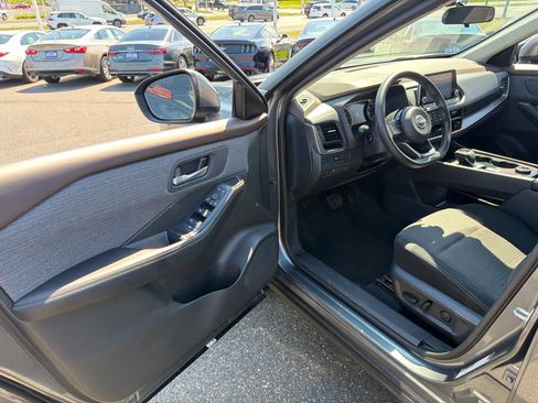 Used 2023 Nissan Rogue SV AWD/4WD image 7