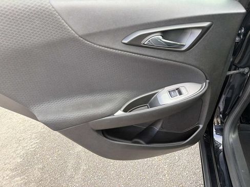 Used 2025 Chevrolet Malibu LT FWD image 17
