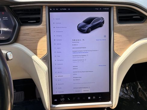 Used 2019 Tesla Model X AWD/4WD image 13