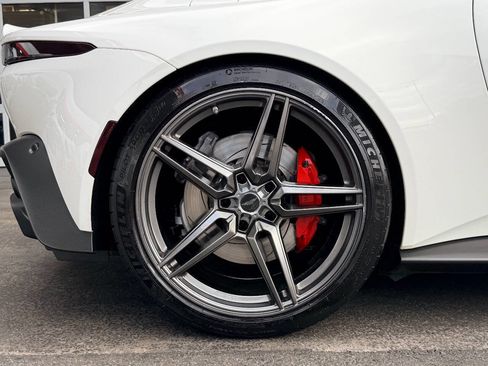 Used 2020 Aston Martin V8 Vantage Base 2dr Coupe image 12