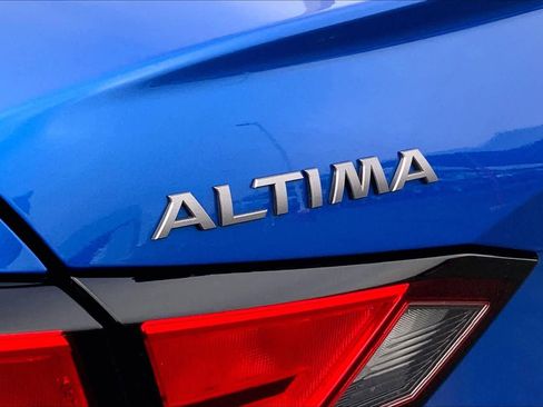 Used 2025 Nissan Altima 2.5 SR image 30