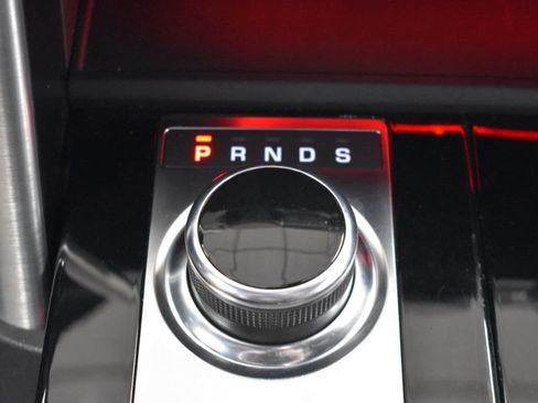 Used 2020 Land Rover Discovery HSE Luxury image 29