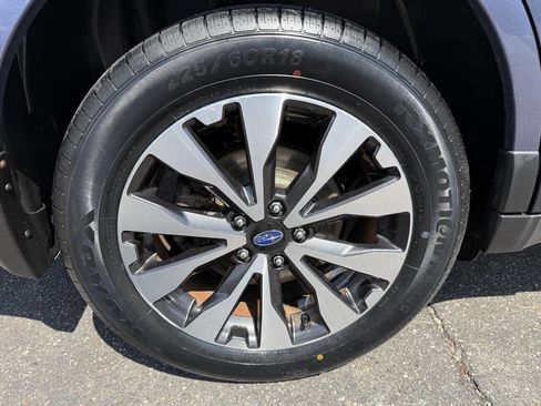 Used 2017 Subaru Outback 2.5i Limited AWD/4WD image 20