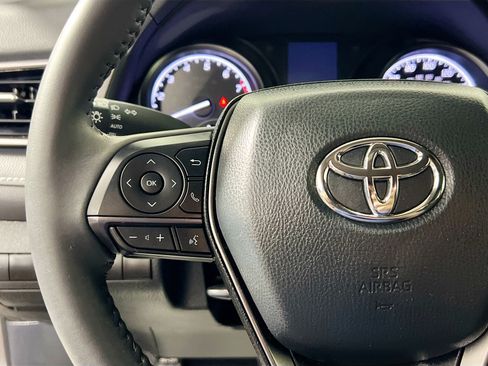 Used 2024 Toyota Camry SE FWD image 18