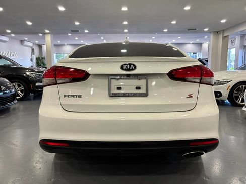 Used 2017 Kia Forte S FWD image 6