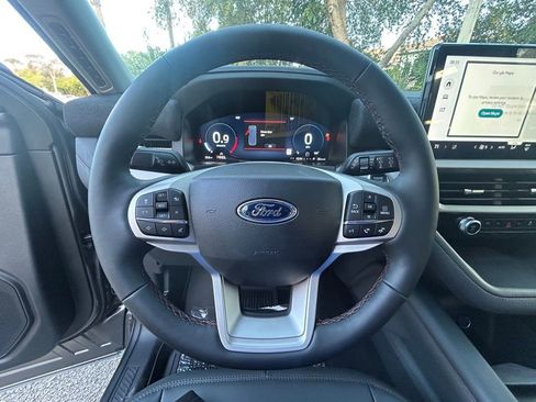 New 2026 Ford Explorer Active w/ Active Comfort Package image 12