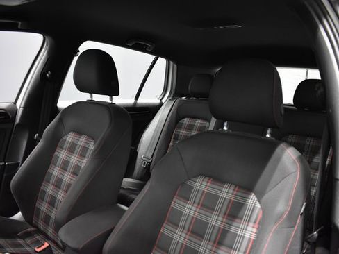 Used 2017 Volkswagen GTI Sport image 16