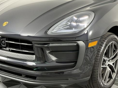 Certified 2026 Porsche Macan AWD/4WD image 11