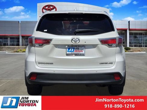 Used 2016 Toyota Highlander Limited Platinum image 7