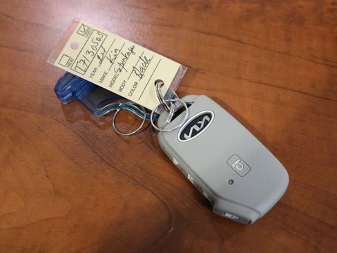 Used 2024 Kia Sportage EX image 40