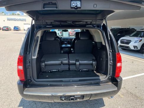 Used 2012 Chevrolet Tahoe LTZ RWD image 9