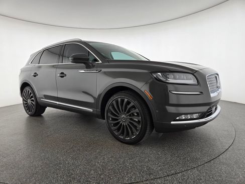 Used 2023 Lincoln Nautilus Black Label w/ Class II Trailer Tow Package AWD/4WD image 15