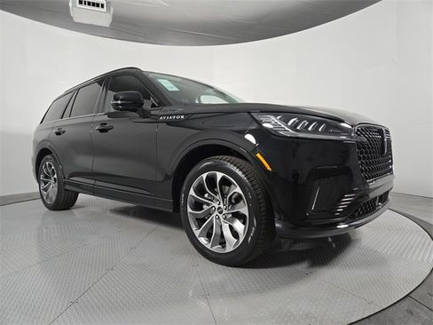 New 2026 Lincoln Aviator Premiere w/ Jet Appearance Package image 2