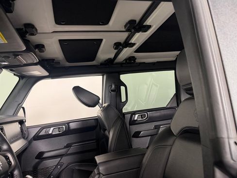 Used 2025 Ford Bronco Badlands AWD/4WD image 21