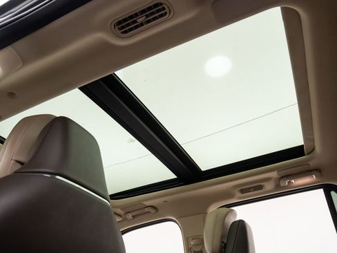 Used 2022 Lincoln Navigator Reserve image 18