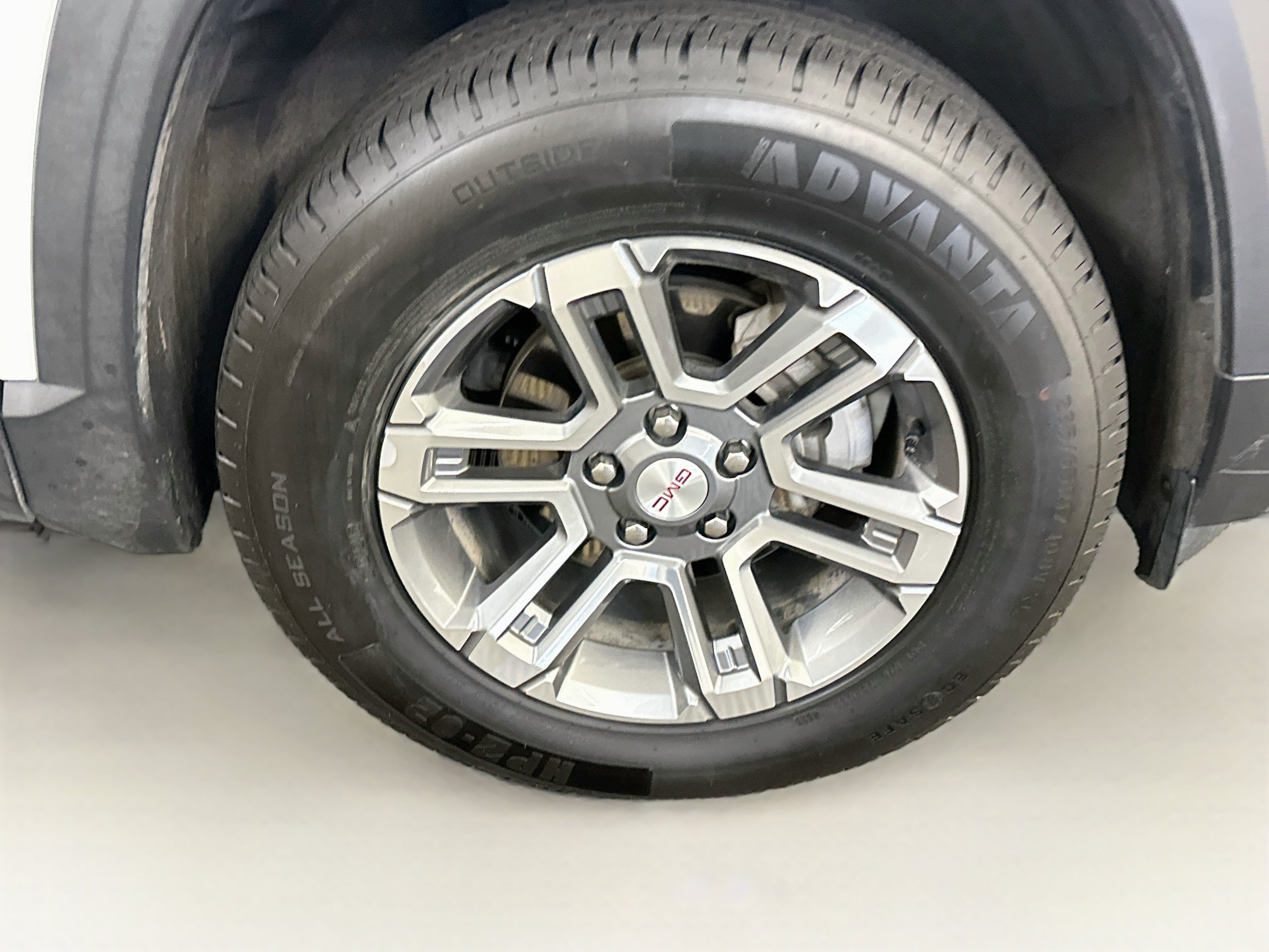 Used 2025 GMC Terrain Elevation AWD/4WD image 11