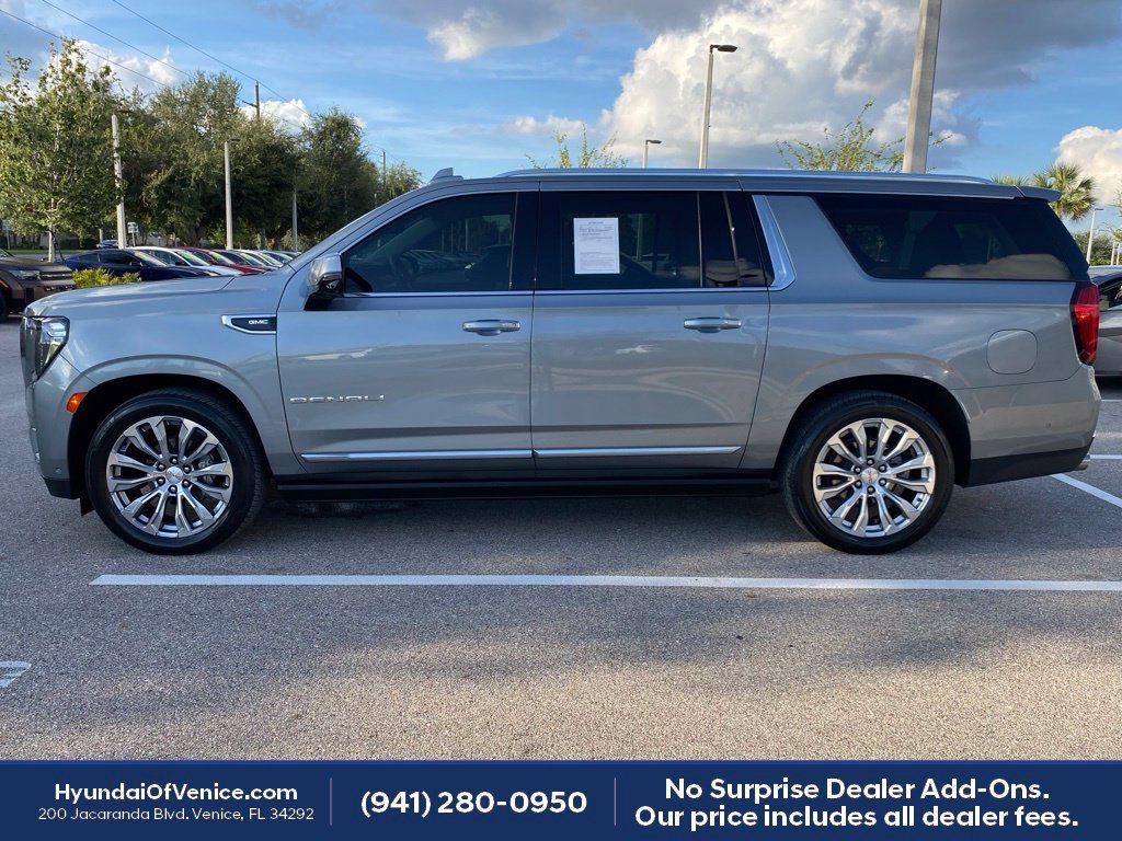 Used 2023 GMC Yukon XL Denali w/ Denali Reserve Package AWD/4WD image 38