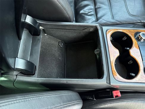 Used 2013 Volkswagen Touareg Lux image 17