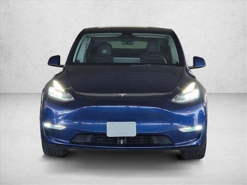 Used 2023 Tesla Model Y Long Range AWD/4WD image 2