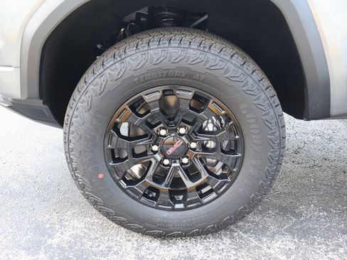 New 2026 GMC Canyon Elevation w/ Convenience Package image 8