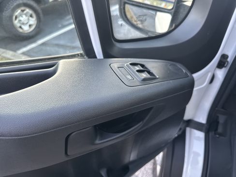 Used 2024 RAM ProMaster 2500 image 28