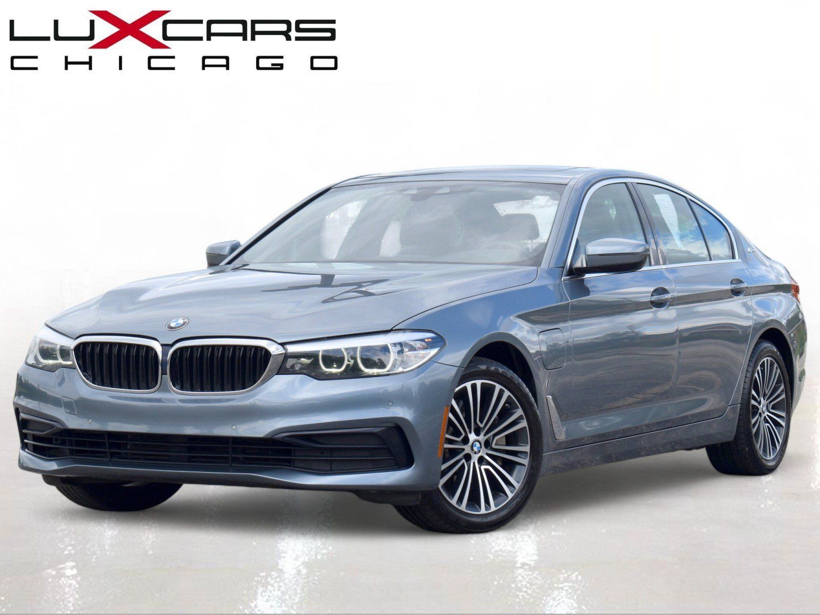 Used 2019 BMW 530e xDrive w/ Convenience Package AWD/4WD image 3