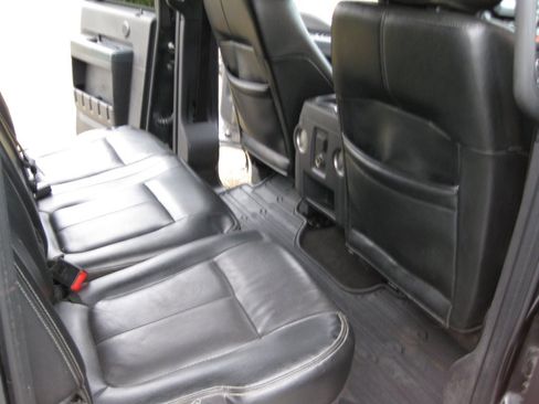 Used 2015 Ford F250 Lariat w/ Chrome Package image 31