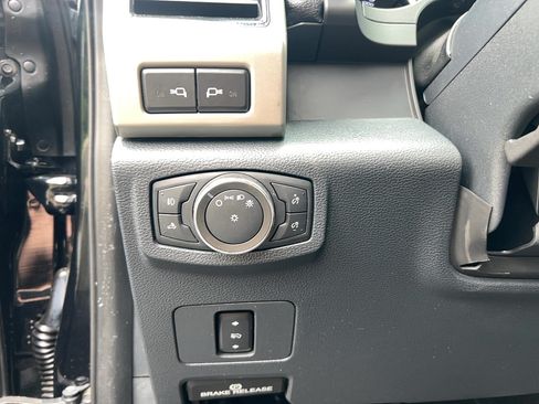 Used 2022 Ford F250 Lariat w/ Chrome Package AWD/4WD image 15