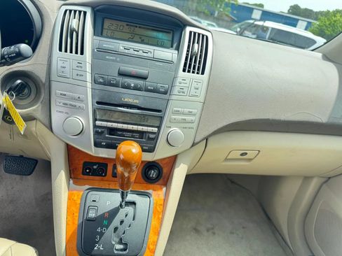Used 2006 Lexus RX 330 FWD image 16