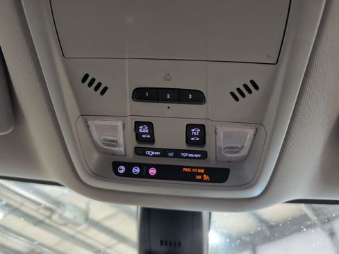 Used 2020 Buick Enclave Avenir w/ Trailering Package, 5000 lbs. AWD/4WD image 12