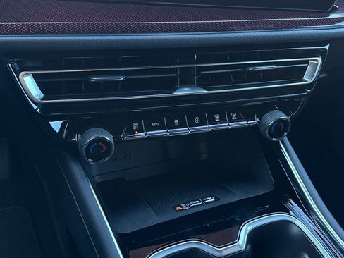 New 2026 Chevrolet Traverse Z71 image 22