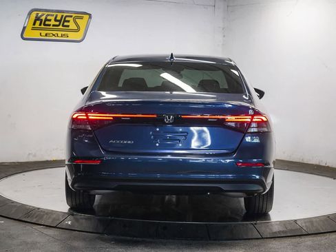 Used 2023 Honda Accord EX image 3
