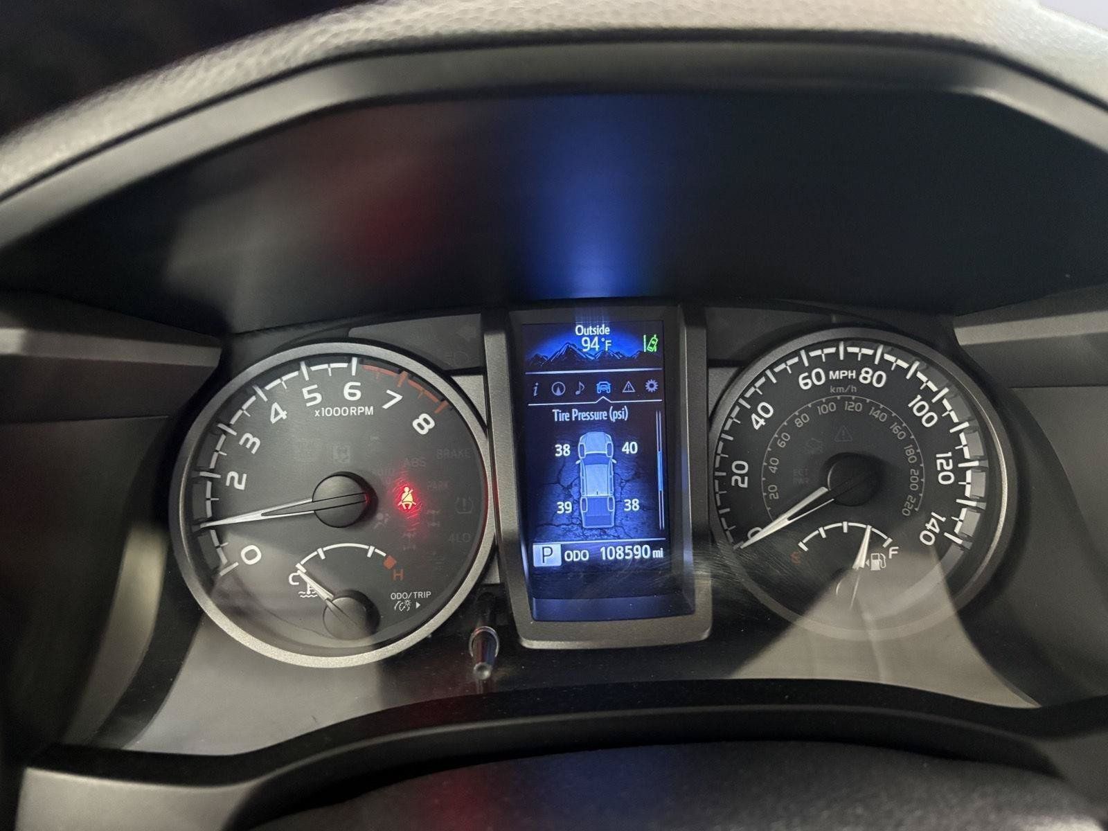 Used 2019 Toyota Tacoma TRD Off-Road AWD/4WD image 31
