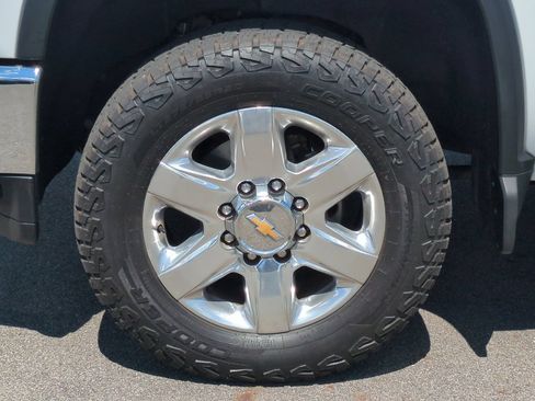 Used 2023 Chevrolet Silverado 2500 LTZ AWD/4WD image 43