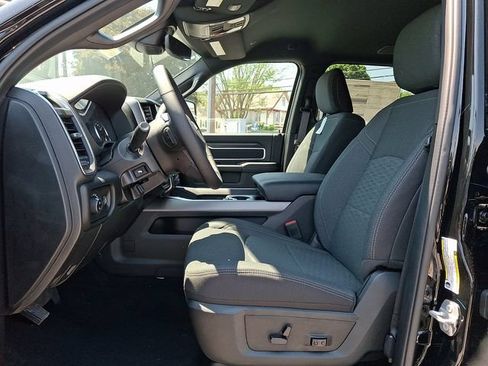 New 2026 RAM 2500 Big Horn AWD/4WD image 9
