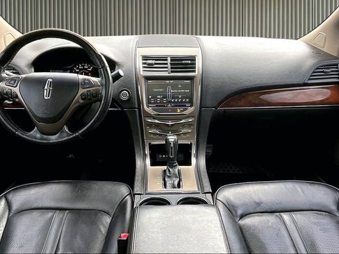 Used 2015 Lincoln MKX AWD w/ Equipment Group 102A image 17