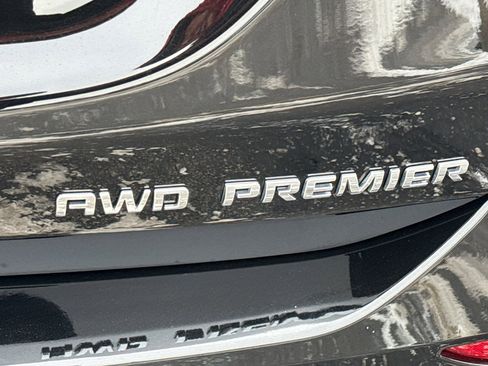 Certified 2022 Chevrolet Equinox Premier image 8