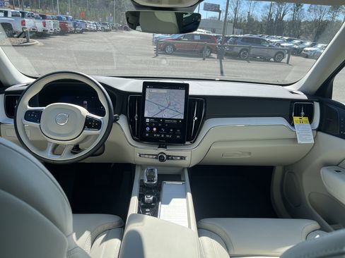 New 2026 Volvo XC60 T8 Ultra w/ Protection Package Premier image 11