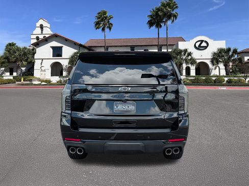 Used 2025 Chevrolet Tahoe Z71 w/ Comfort Package AWD/4WD image 3