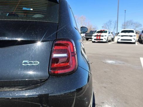 New 2024 FIAT 500 e (RED) image 31