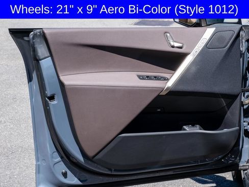 Used 2023 BMW iX xDrive50 w/ Sport Package AWD/4WD image 12