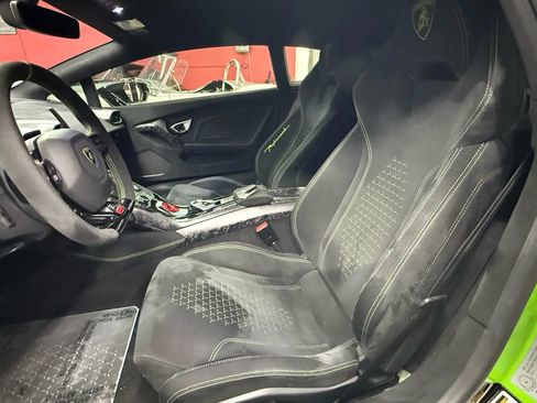 Used 2018 Lamborghini Huracan Performante image 13