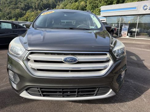 Used 2018 Ford Escape SE FWD image 11