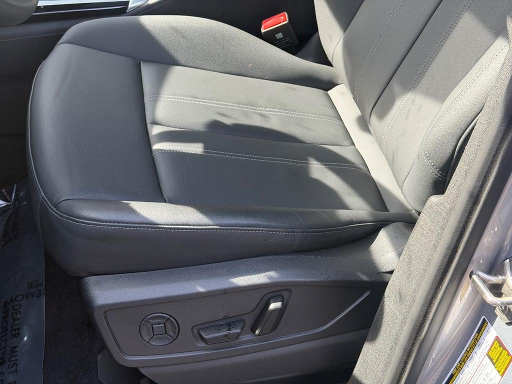 Used 2025 Audi Q5 Premium w/ Convenience Package AWD/4WD image 21