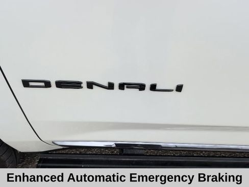 Used 2024 GMC Yukon Denali Ultimate AWD/4WD image 15