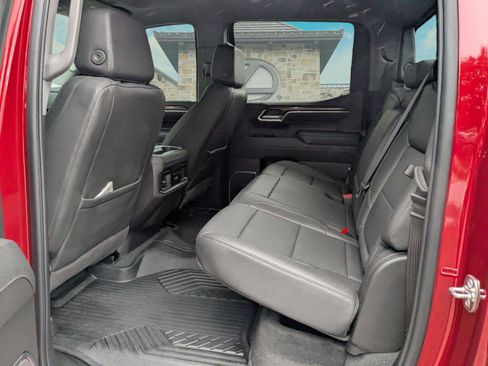 Used 2026 Chevrolet Silverado 1500 LT Trail Boss w/ LT Trail Boss Premium Package AWD/4WD image 16