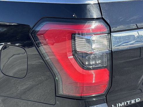 Used 2019 Ford Expedition Limited w/ Equipment Group 302A image 7