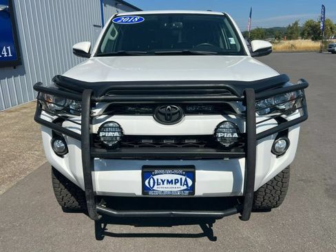 Used 2018 Toyota 4Runner SR5 Premium AWD/4WD image 3